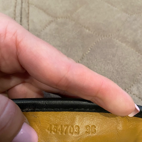 β
SOLD β
100% Authentic Gucci GG signature espadrilles size 6 - Picture 4 of 5